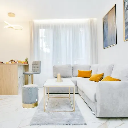 Apartment Golden Queen Old Town