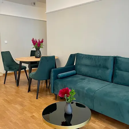 Golden Queen Old Town