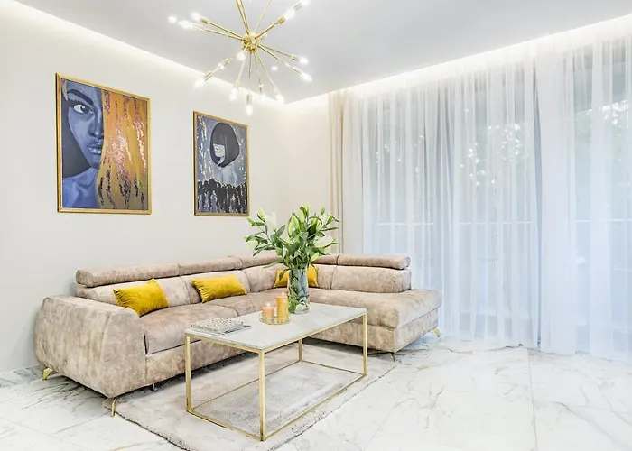 Golden Queen Old Town Lejlighed *