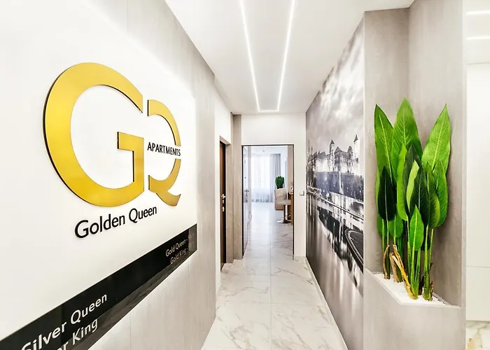 Golden Queen Old Town