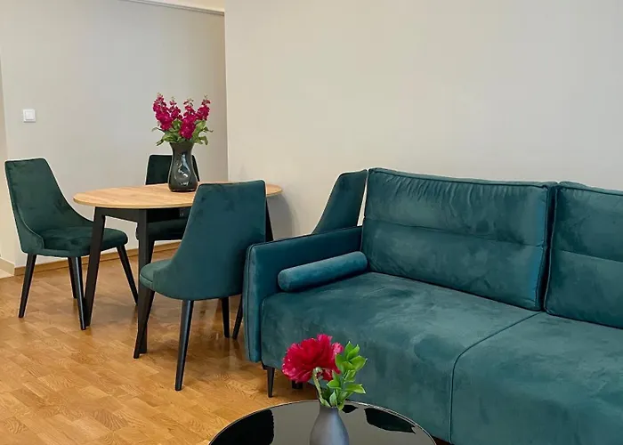 Golden Queen Old Town